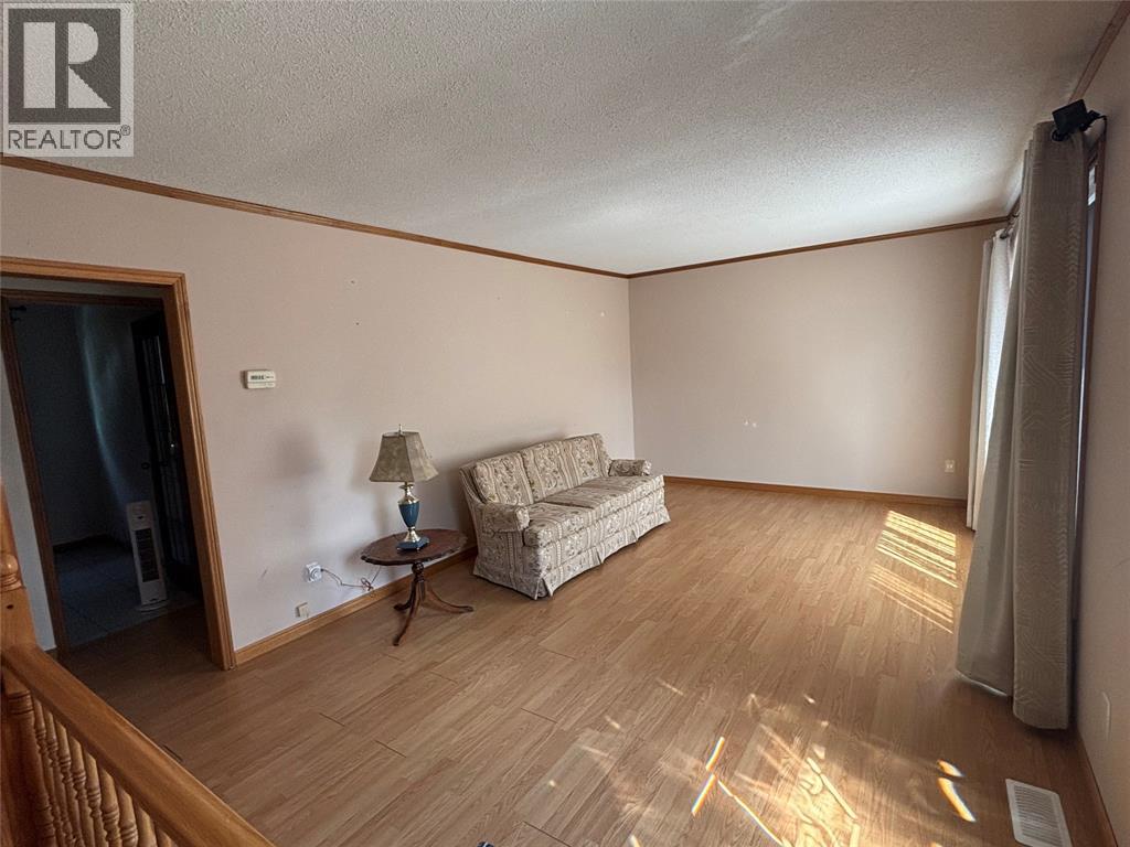 273 Emma STREET Sarnia Ontario Canada N7T3A1 5