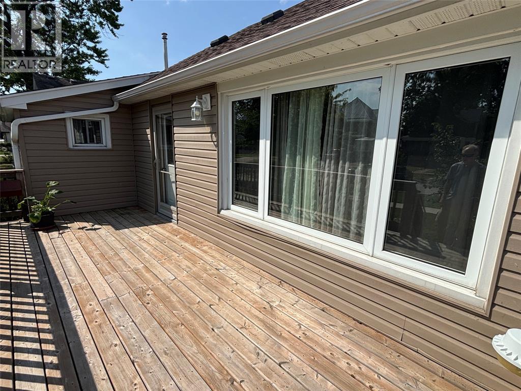 273 Emma STREET Sarnia Ontario Canada N7T3A1 3