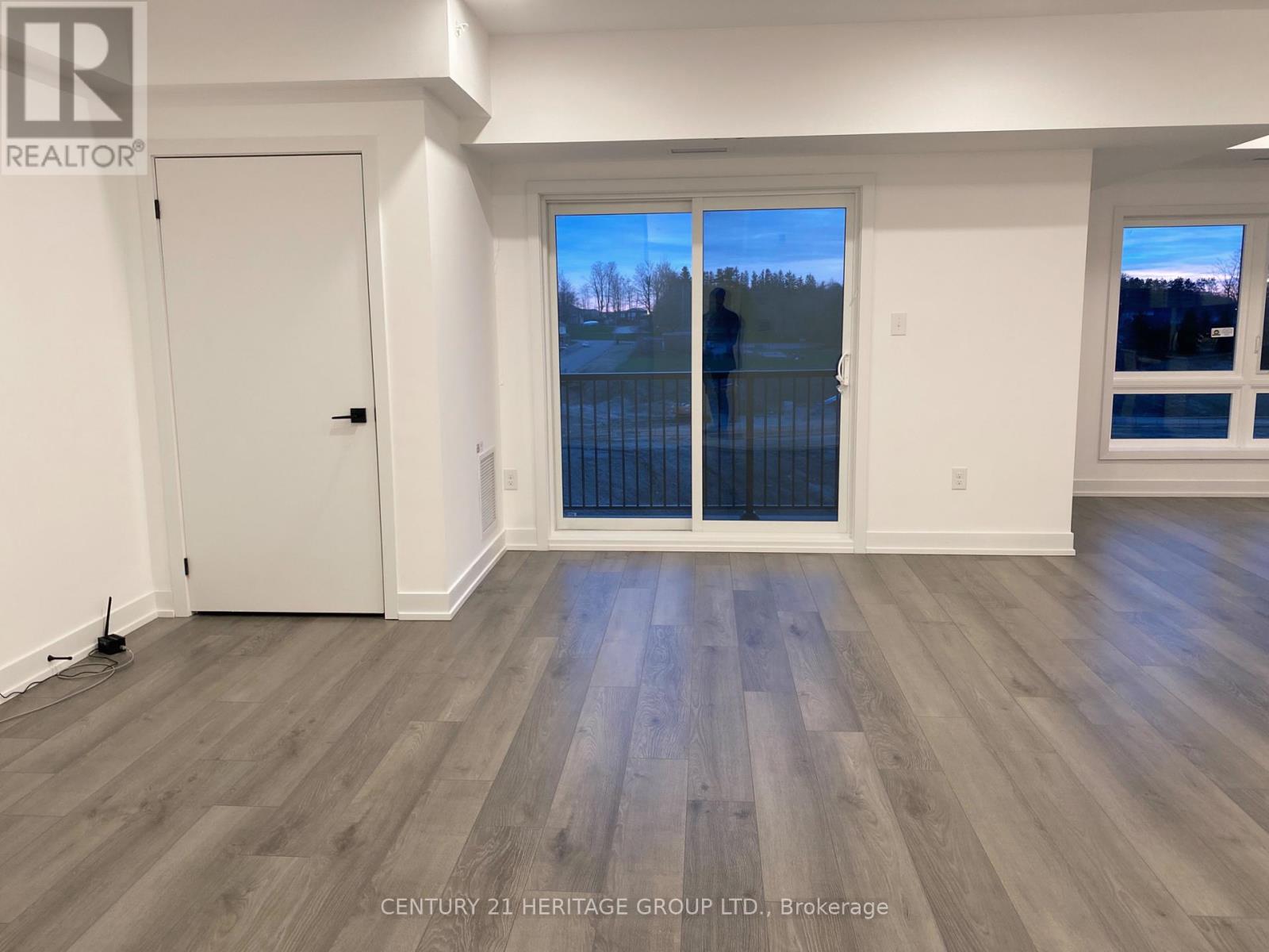 502 - 10 Culinary Lane, Barrie, Ontario  L9J 0K2 - Photo 10 - S13684288