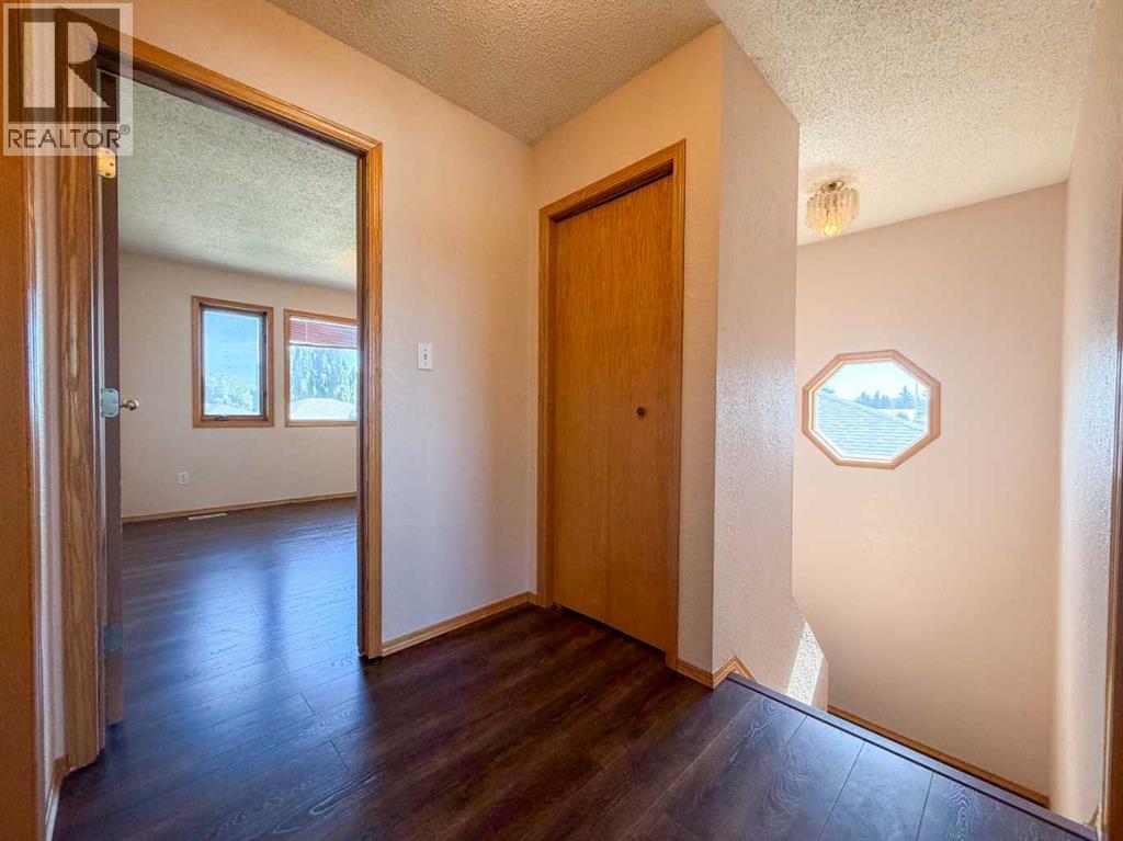 16 Wood Drive, Whitecourt, Alberta T7S 1R1 - Photo 8 - A2308460