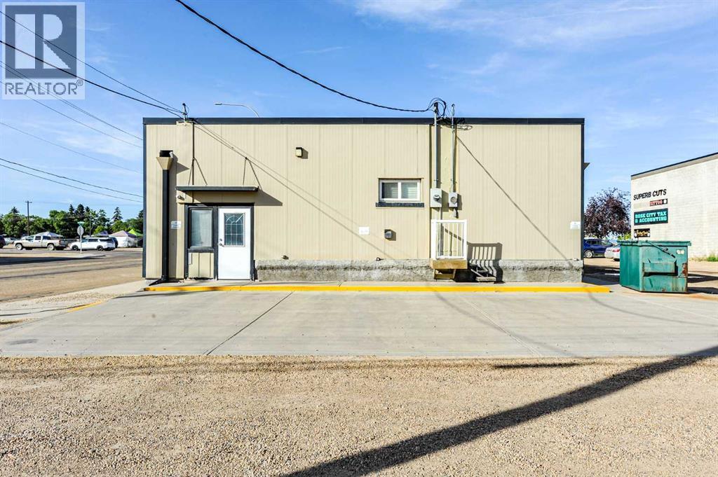 4711 51 Avenue, Camrose, Alberta  T4V 0V3 - Photo 5 - A2342012