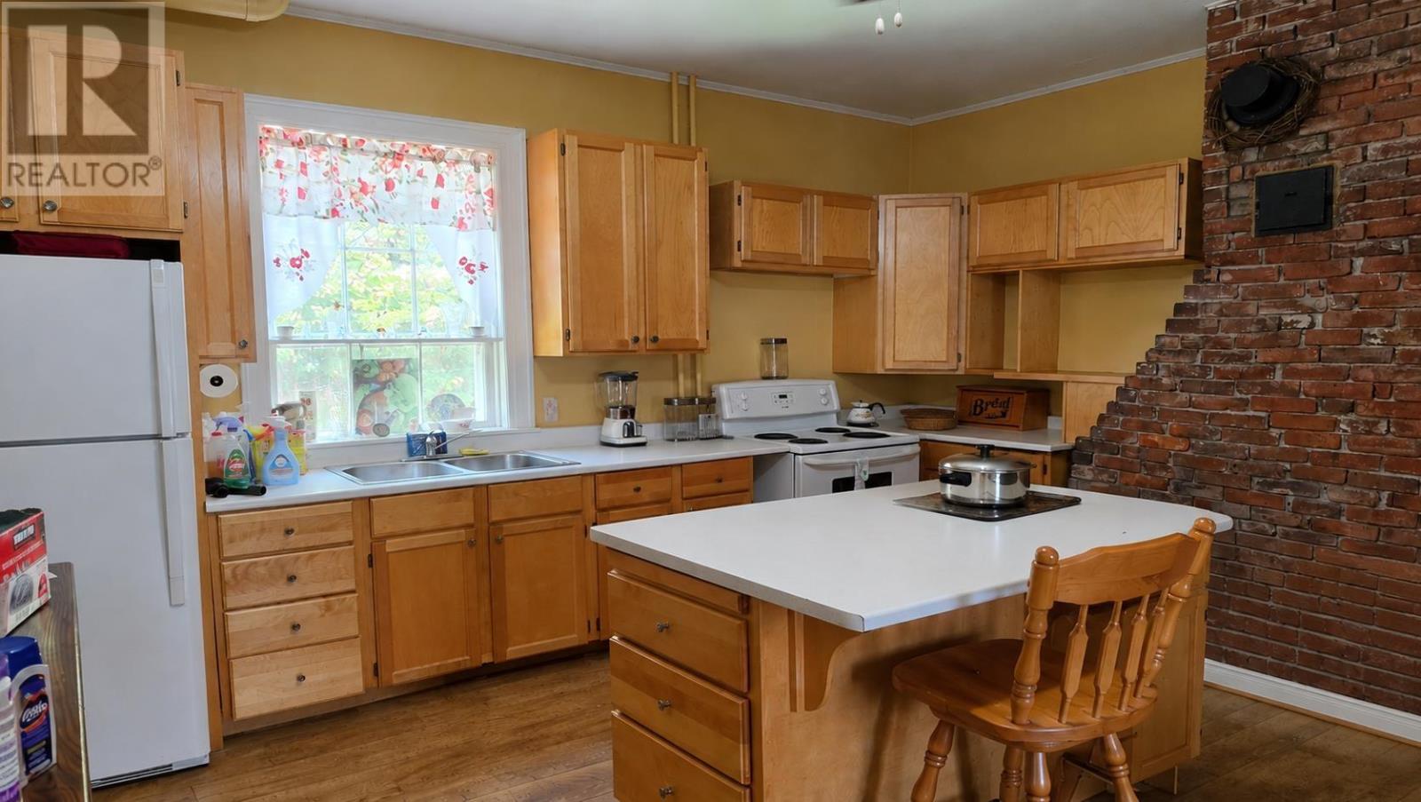 203 Queen Street, Truro, Nova Scotia  B2N 2B6 - Photo 12 - 202622220