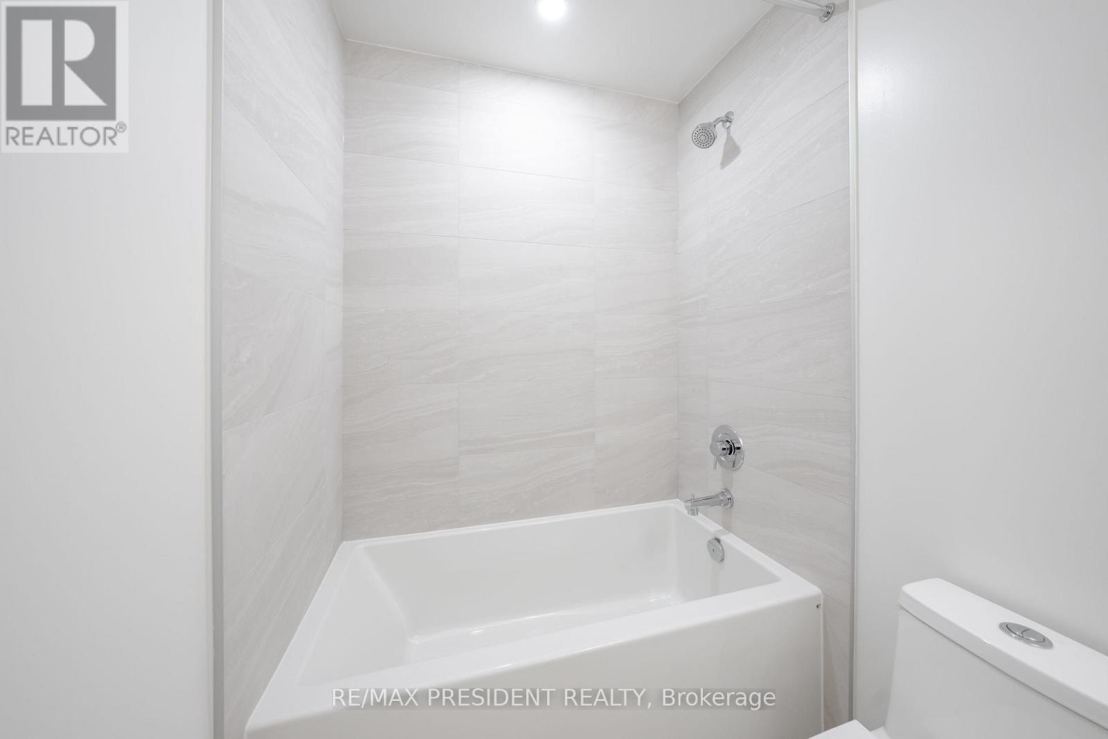 822 - 400 King Street W, Toronto, Ontario  M5V 1K2 - Photo 11 - C13737174