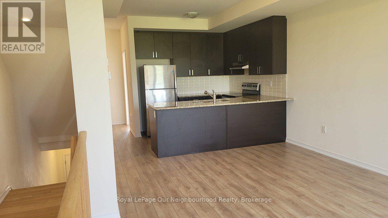 2663 Magdalen Path, Oshawa, Ontario  L1L 0R6 - Photo 3 - E13737436