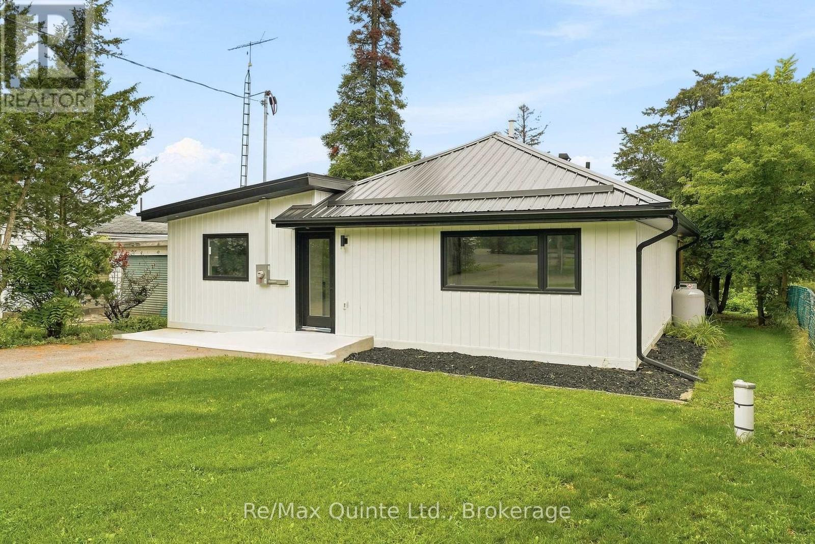 417 County Road 28, Prince Edward County, Ontario  K8P 3J1 - Photo 3 - X13737446