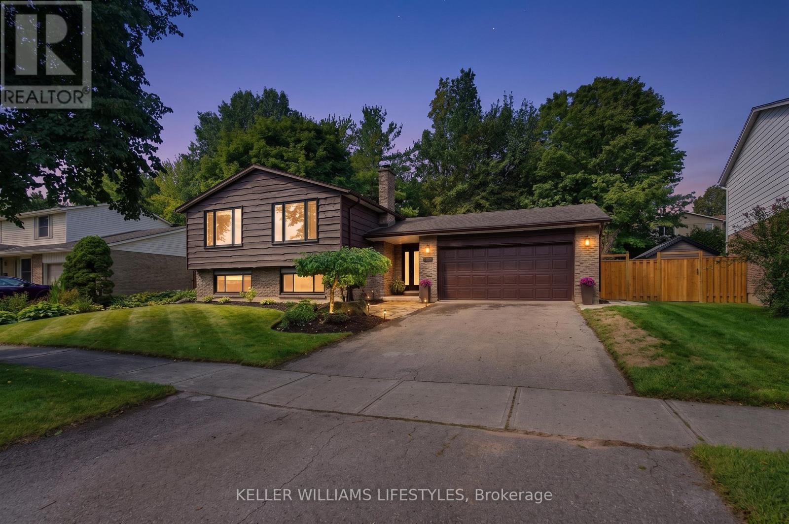 740 Village Green Avenue, London South, Ontario  N6K 1H4 - Photo 1 - X13737544
