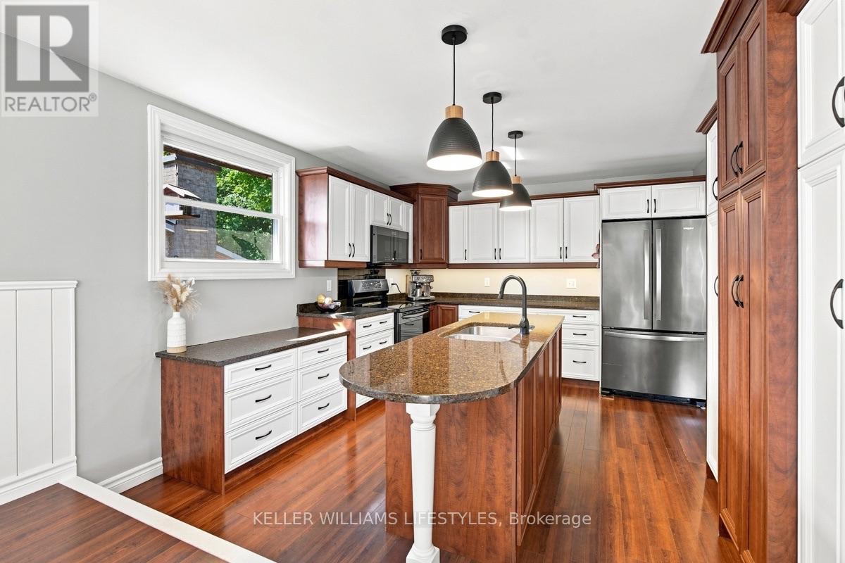 740 Village Green Avenue, London South, Ontario  N6K 1H4 - Photo 10 - X13737544