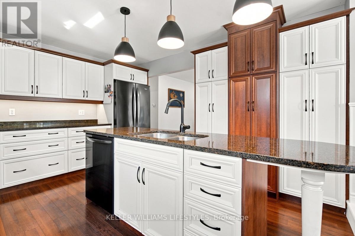 740 Village Green Avenue, London South, Ontario  N6K 1H4 - Photo 12 - X13737544