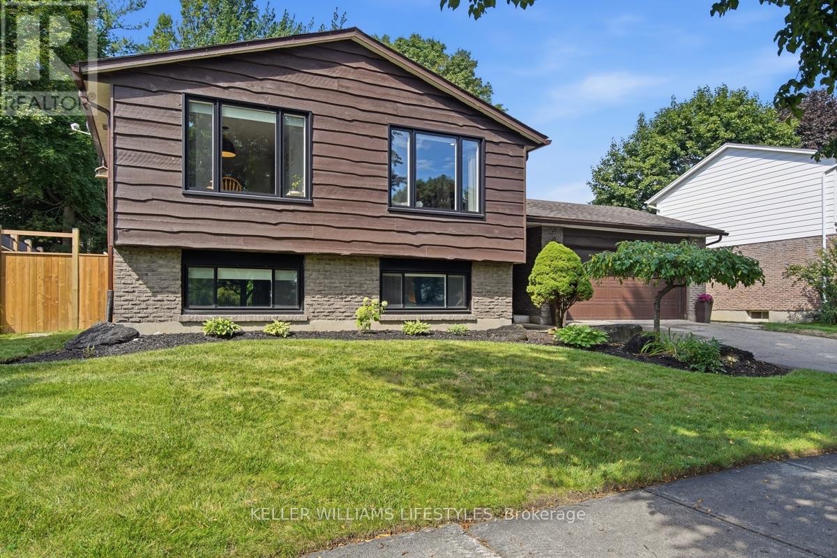 740 Village Green Avenue, London South, Ontario  N6K 1H4 - Photo 2 - X13737544
