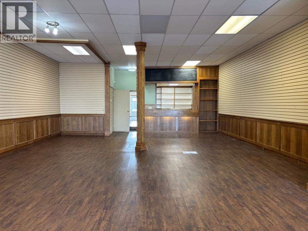 121 Center Street W, Vulcan, Alberta  T0L 2B0 - Photo 1 - A2339930