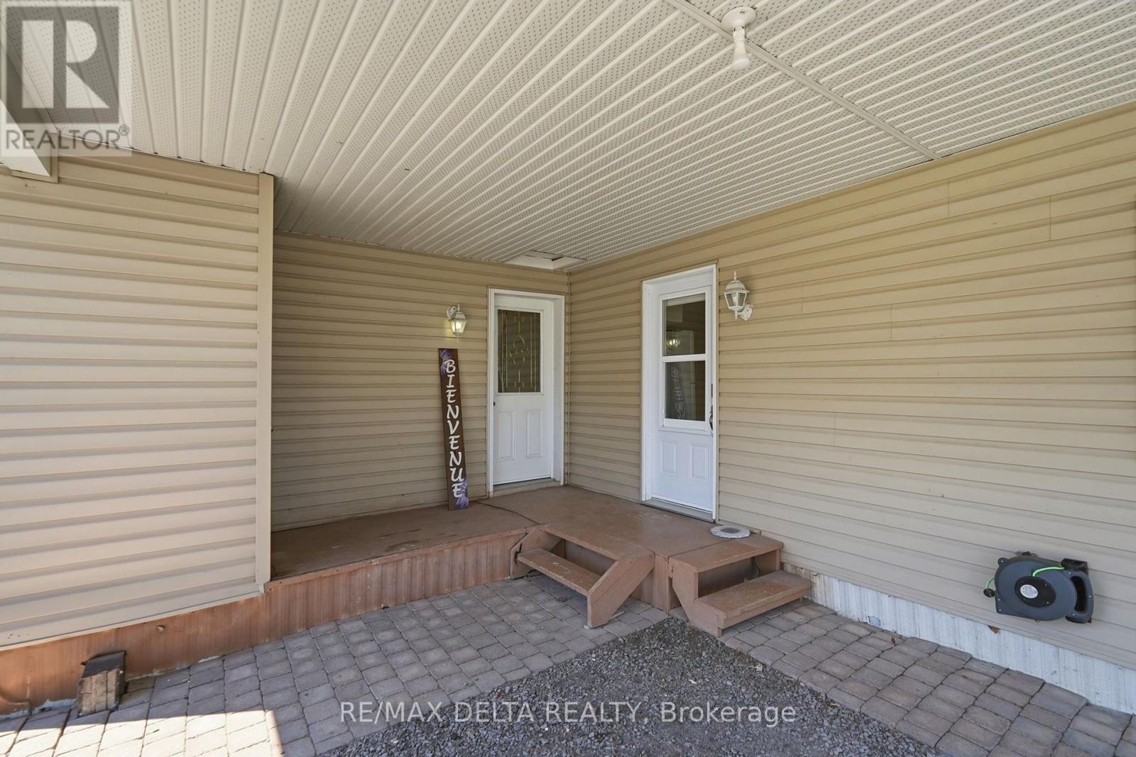 8250 County Road 17 Road, Clarence-Rockland, Ontario  K4K 1K7 - Photo 3 - X13737472