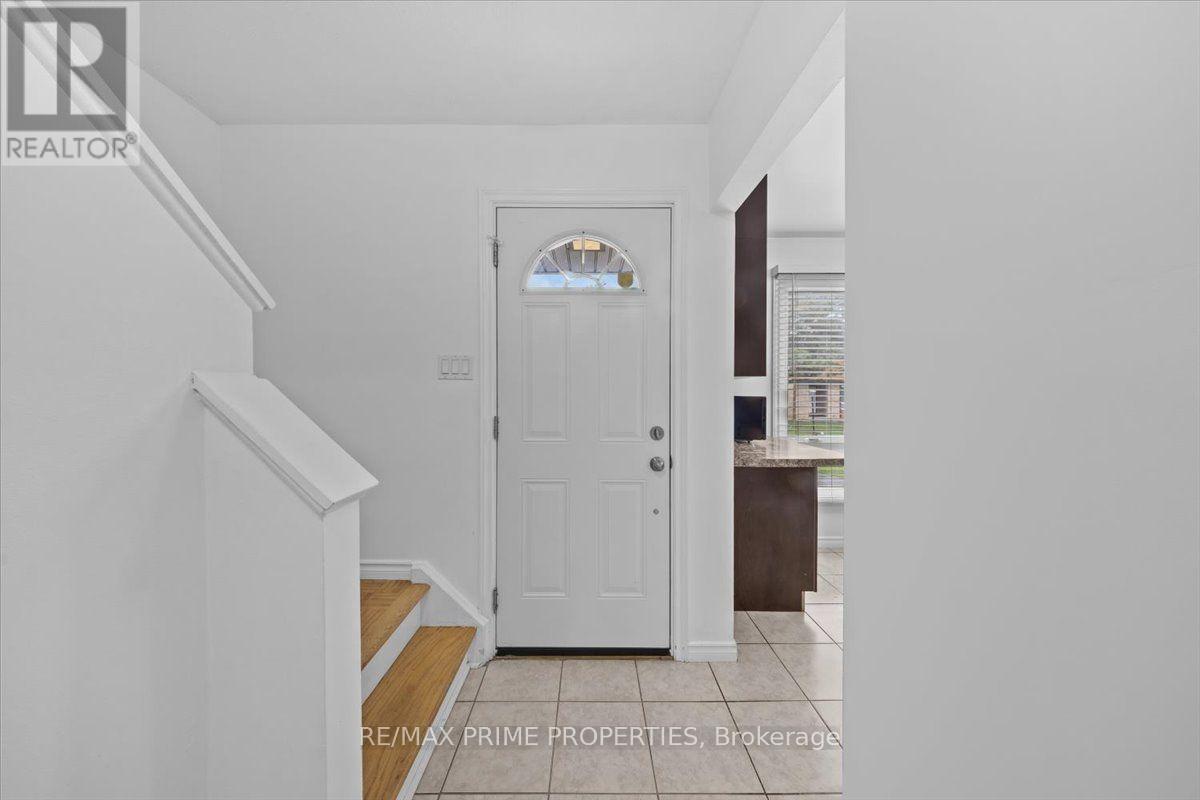 29 - 6252 Castille Court, Ottawa, Ontario  K1C 1X5 - Photo 2 - X13737498