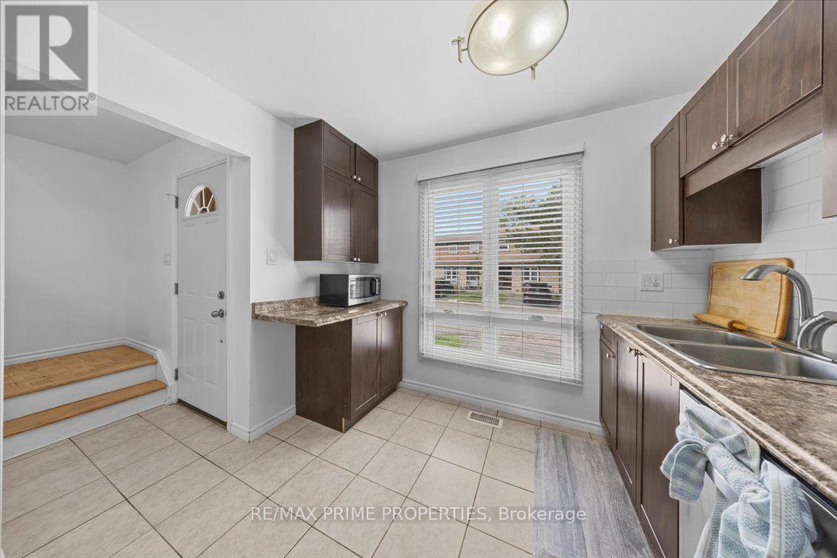 29 - 6252 Castille Court, Ottawa, Ontario  K1C 1X5 - Photo 5 - X13737498
