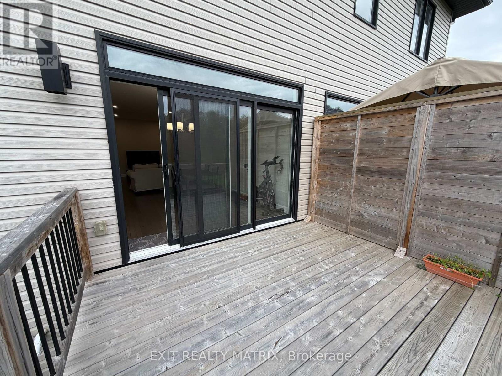 1002 Cologne Street, Russell, Ontario  K0A 1W0 - Photo 12 - X13737508