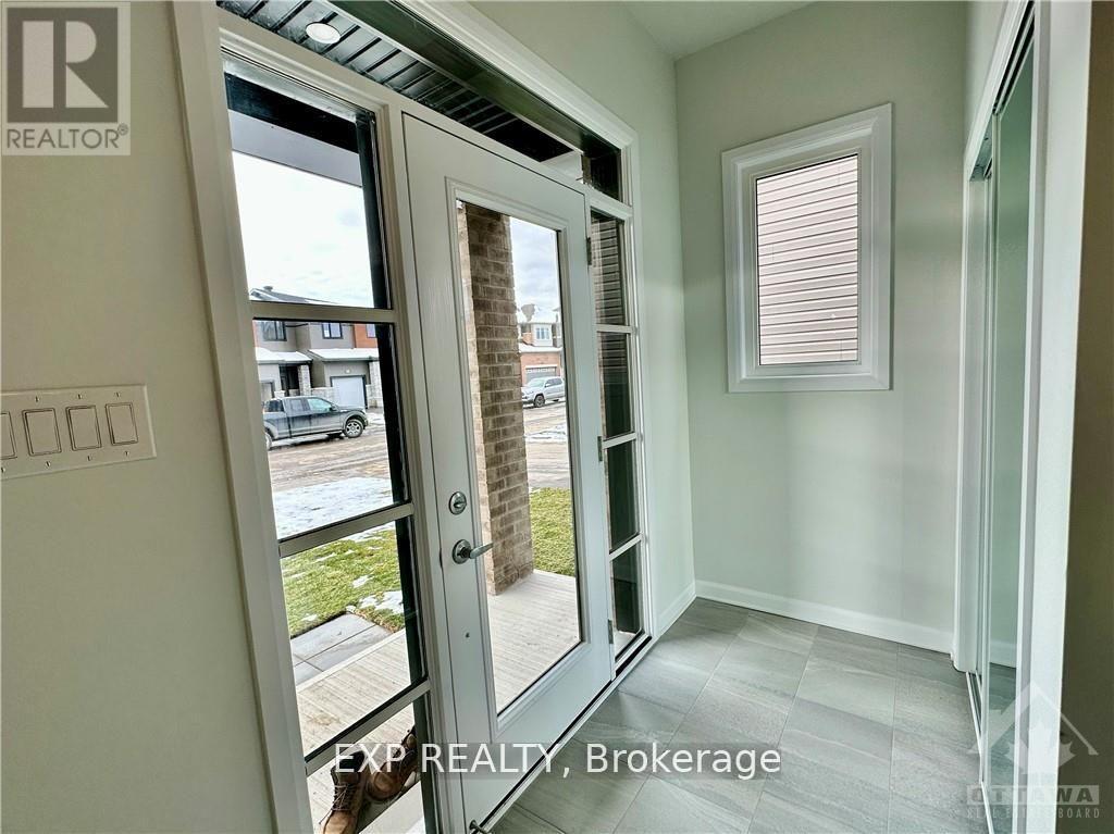 637 Hamsa Street, Ottawa, Ontario  K2J 6Z7 - Photo 2 - X13737522