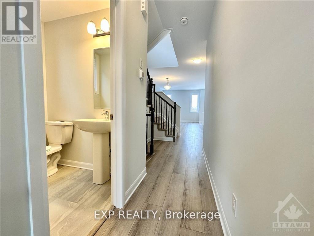637 Hamsa Street, Ottawa, Ontario  K2J 6Z7 - Photo 3 - X13737522