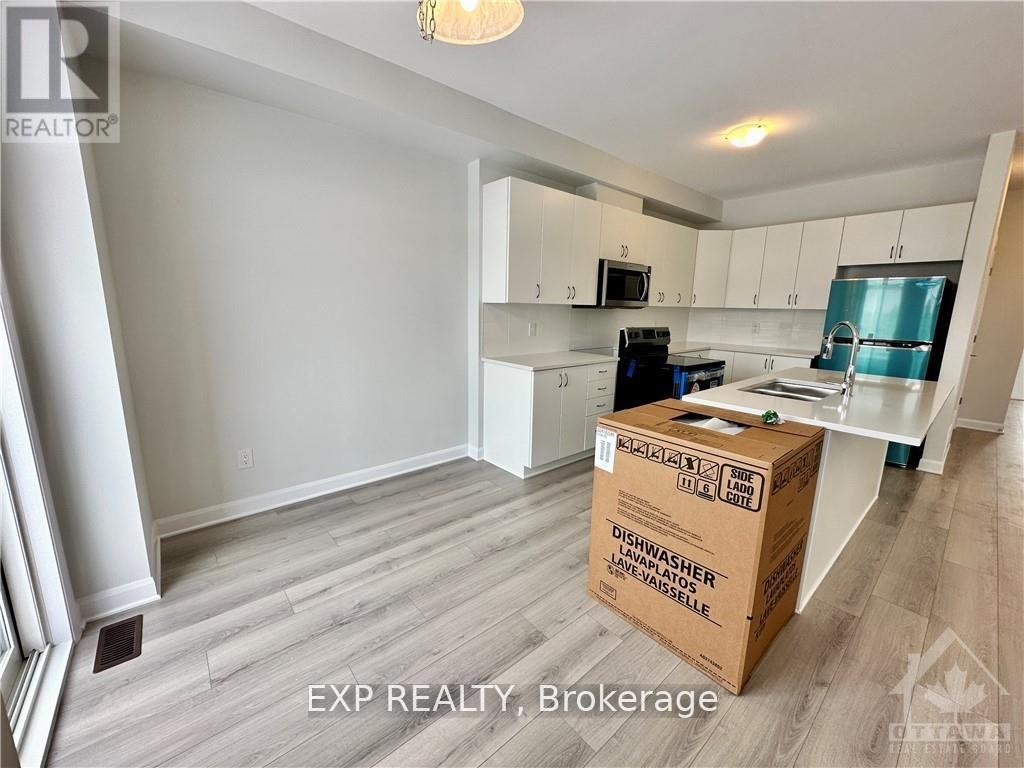 637 Hamsa Street, Ottawa, Ontario  K2J 6Z7 - Photo 9 - X13737522