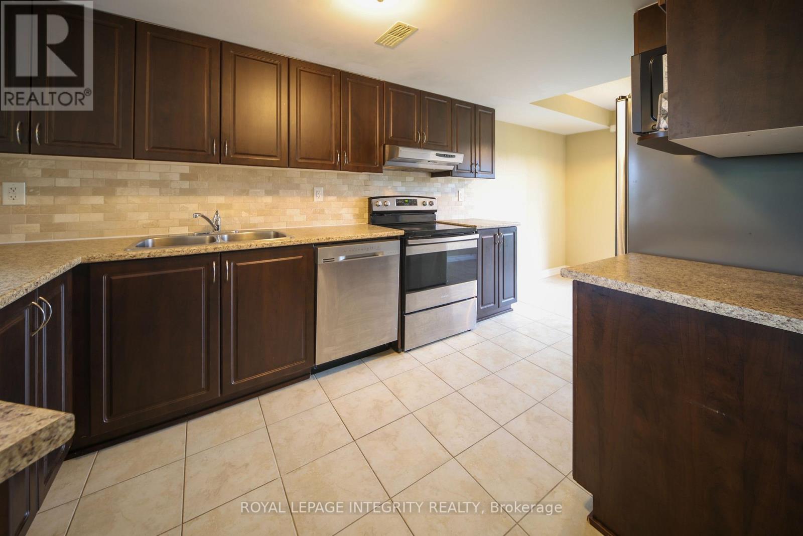 D - 1124 Klondike Road, Ottawa, Ontario  K2K 0H2 - Photo 5 - X13737554