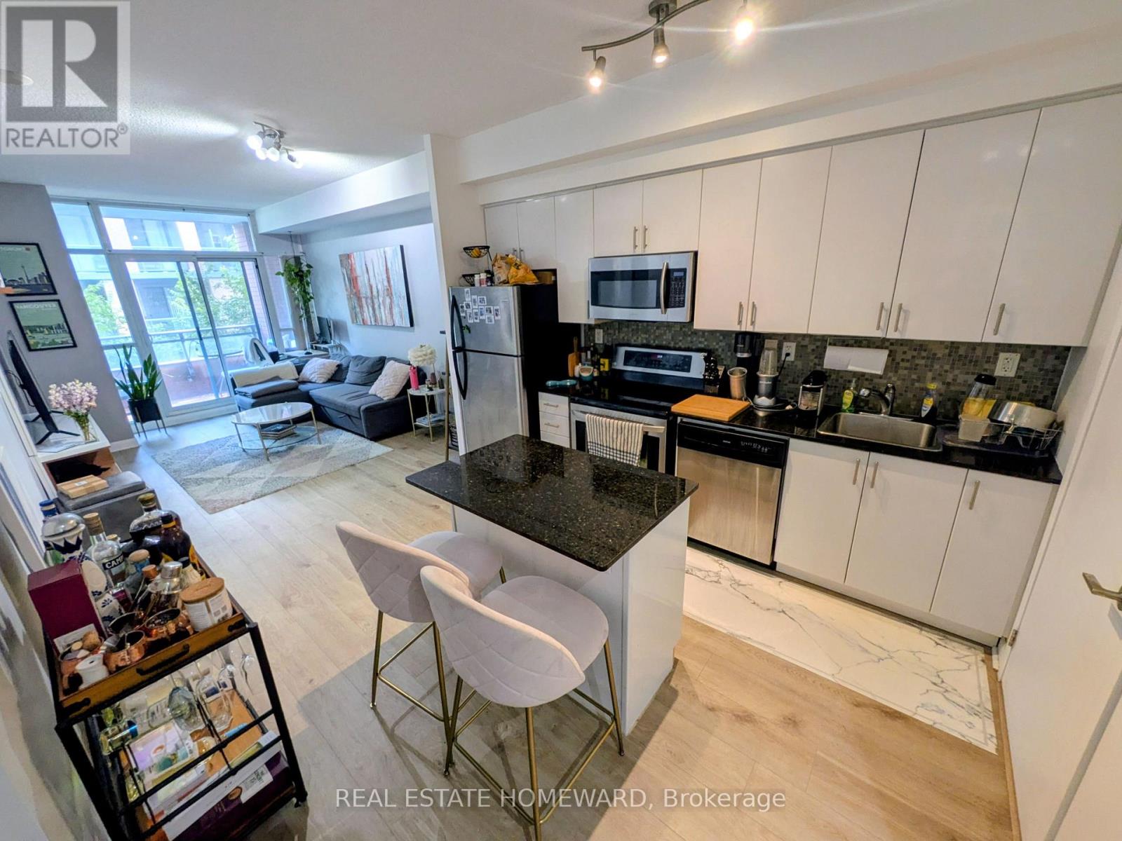 416 - 15 Bruyeres Mews, Toronto, Ontario  M5V 0A7 - Photo 5 - C13737444