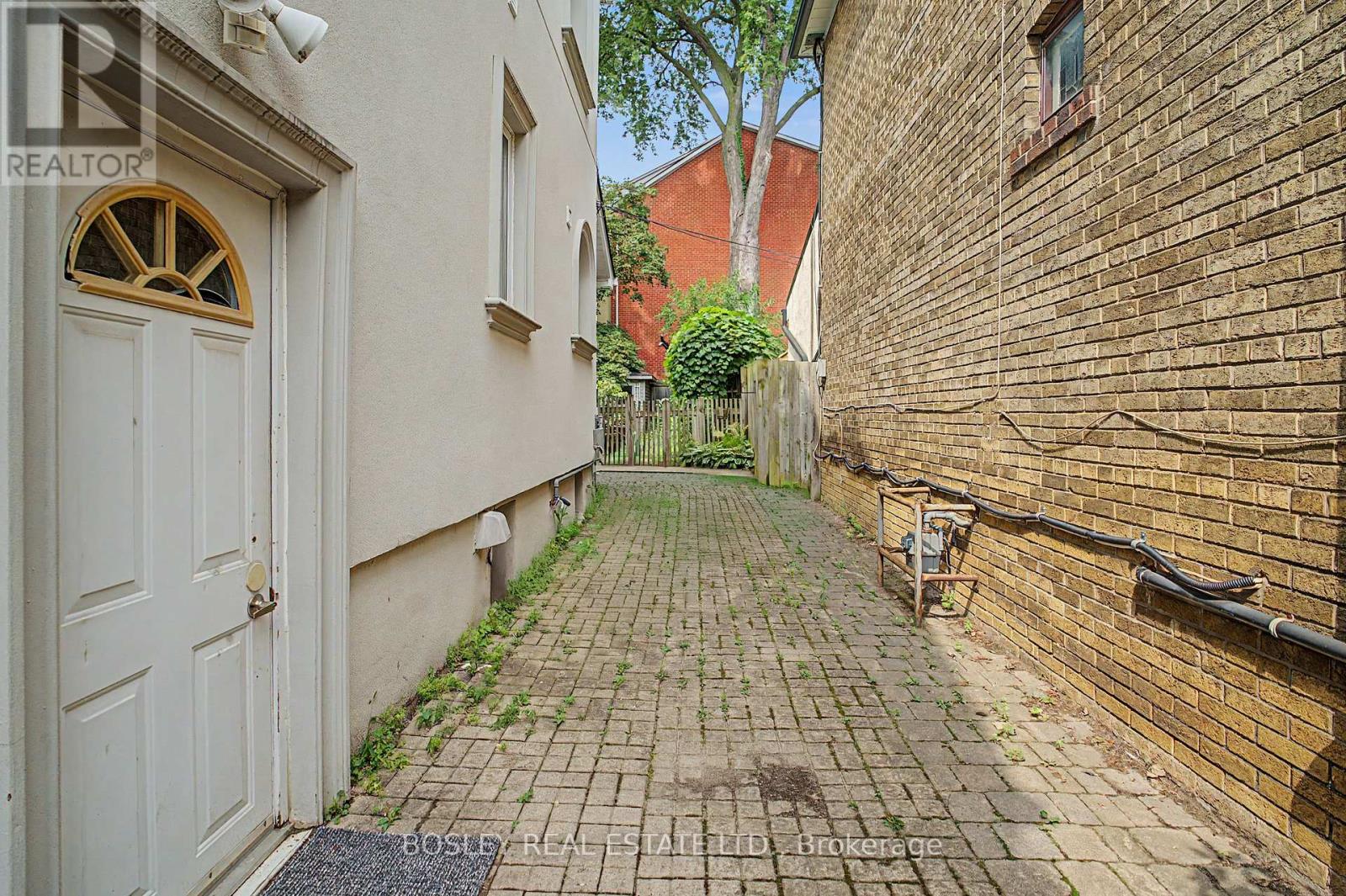 Lower - 254 Broadway Avenue, Toronto, Ontario  M4P 1V9 - Photo 36 - C13737450