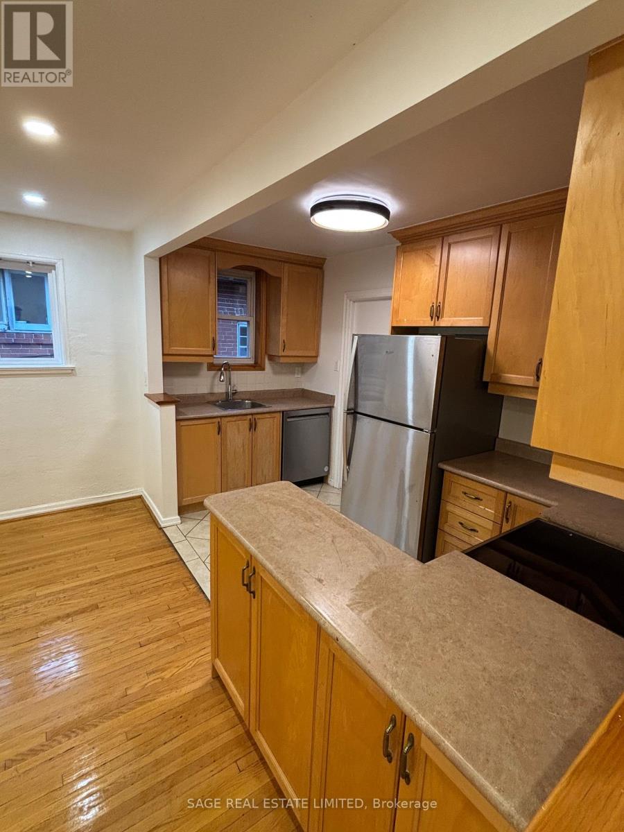 75 Burnaby Boulevard, Toronto, Ontario  M5N 1G3 - Photo 8 - C13737532
