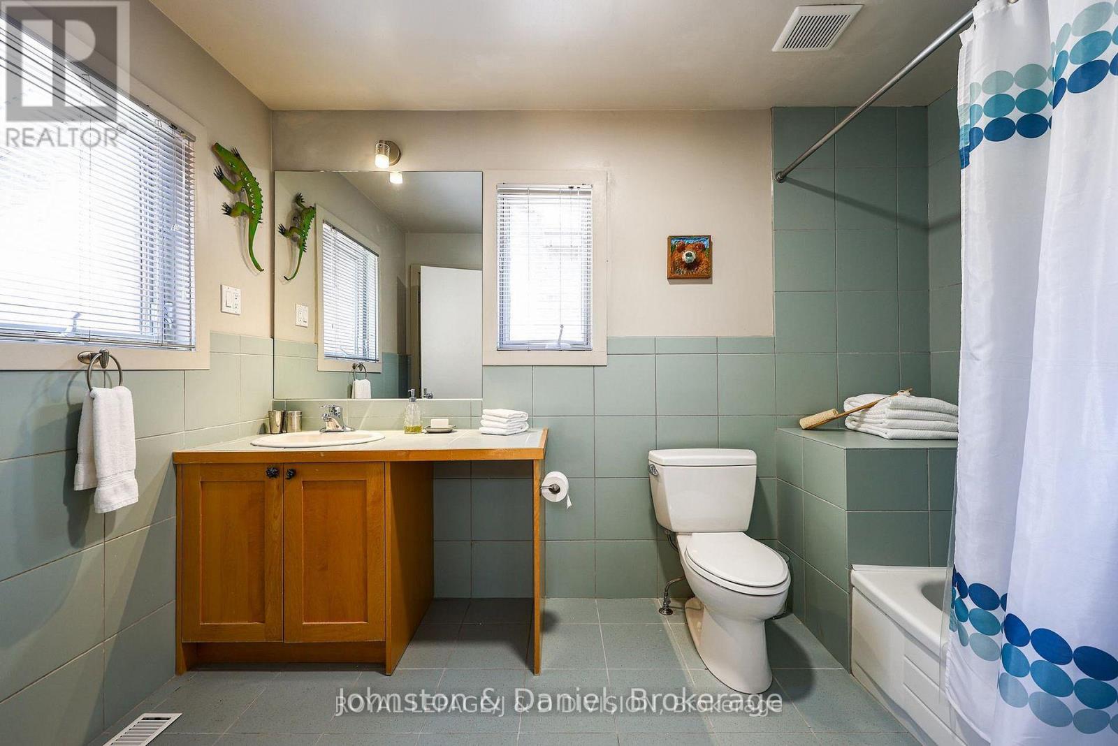 181 Rumsey Road, Toronto, Ontario  M4G 1P4 - Photo 25 - C13737624