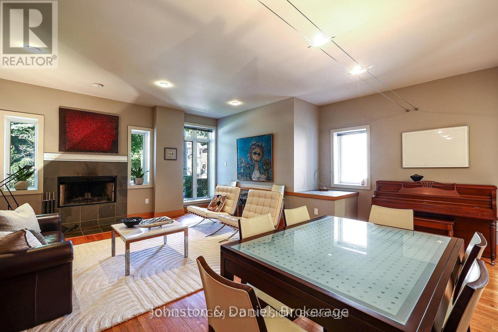181 Rumsey Road, Toronto, Ontario  M4G 1P4 - Photo 8 - C13737624