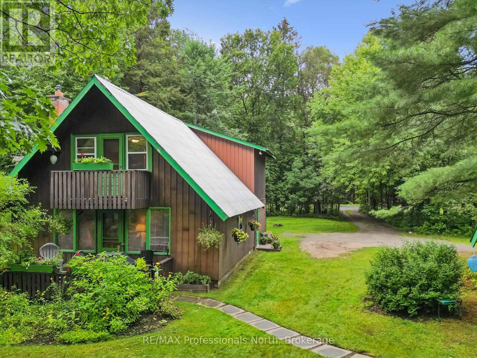 19 Glen Acres Road, Huntsville, Ontario  P1H 1N6 - Photo 2 - X13737390