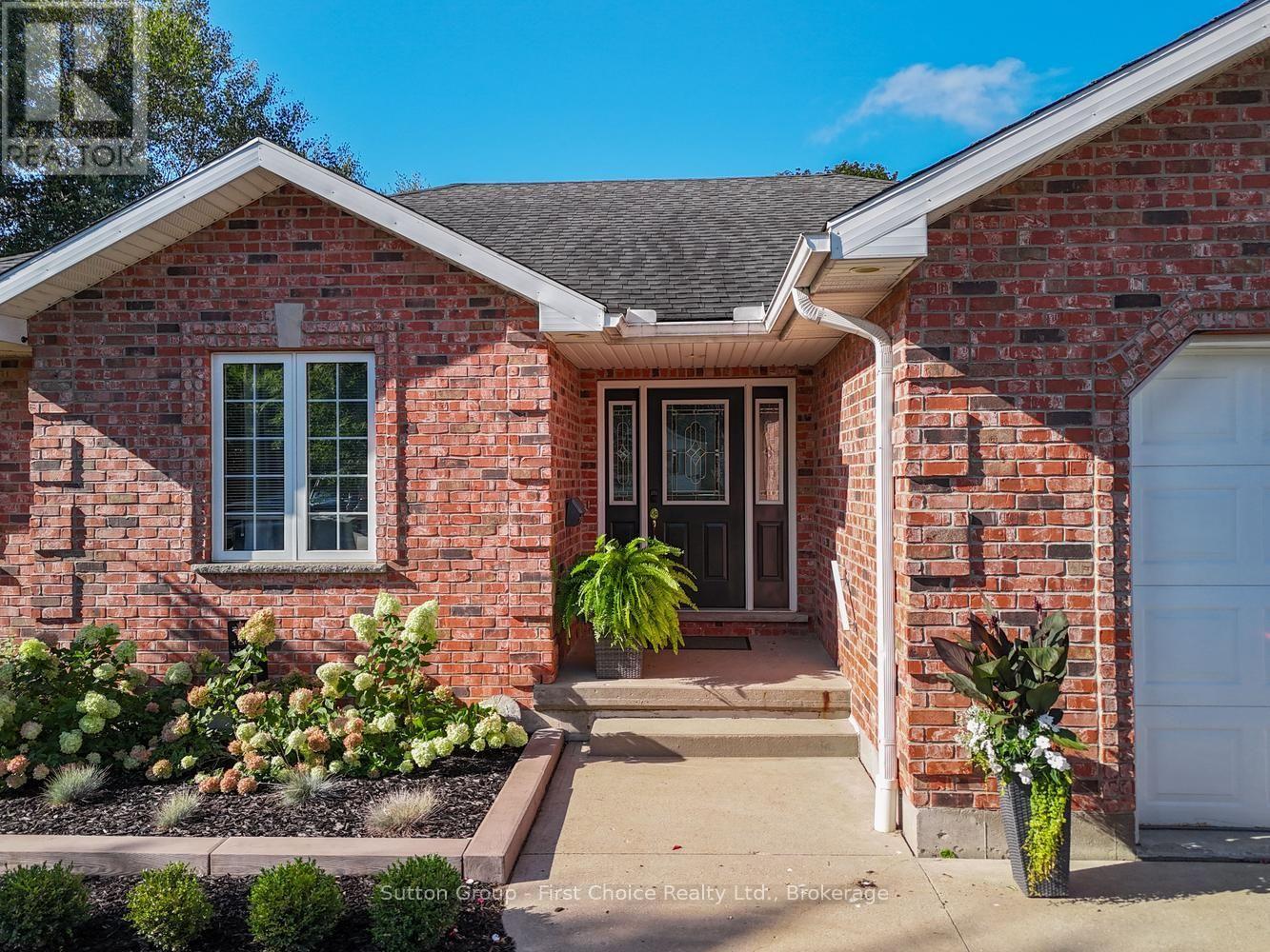 56 Cobourg Street, West Perth, Ontario  N0K 1M0 - Photo 3 - X13737552