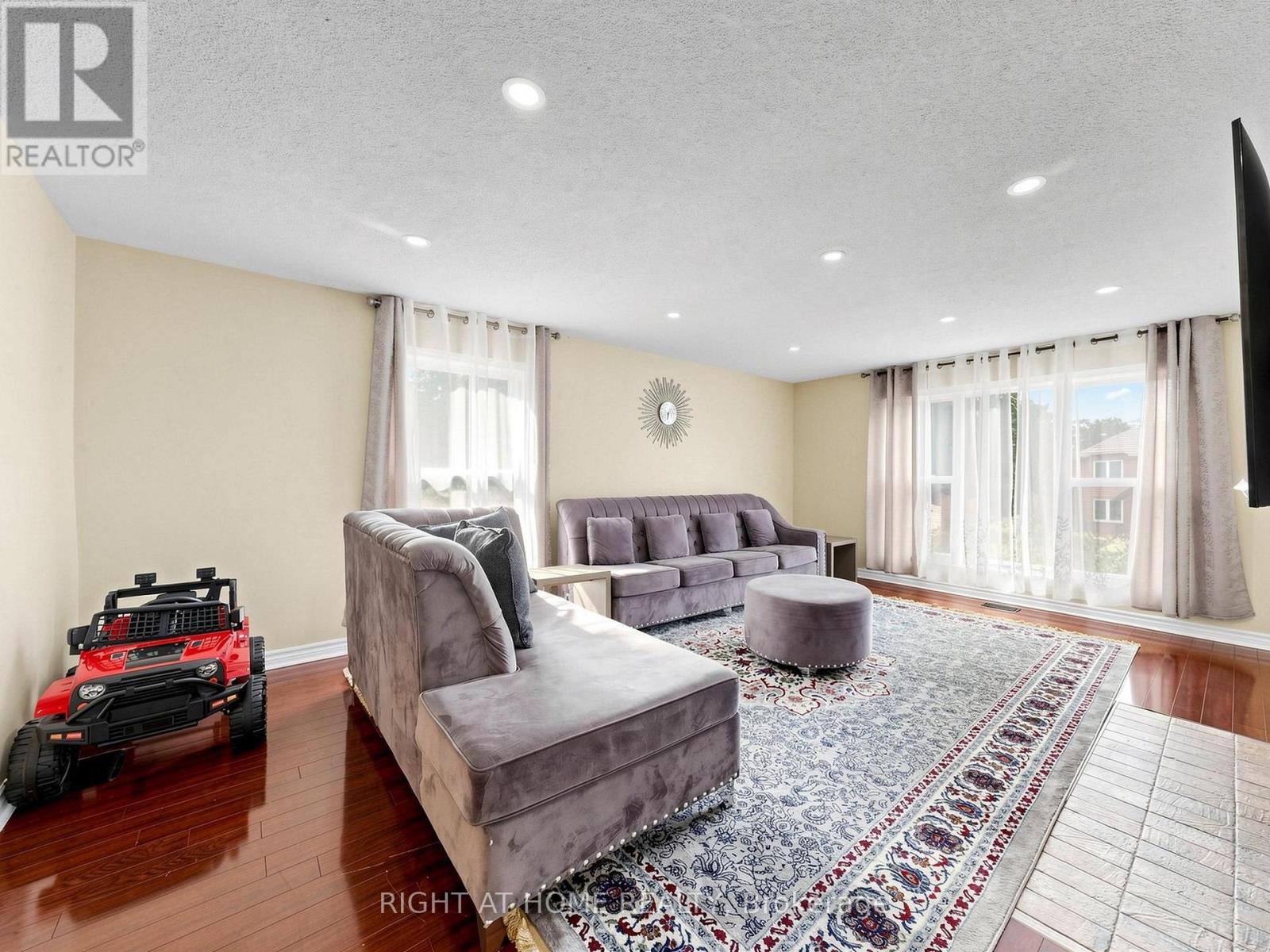 59 Brennan Road, Ajax, Ontario  L1T 1X5 - Photo 17 - E13737572