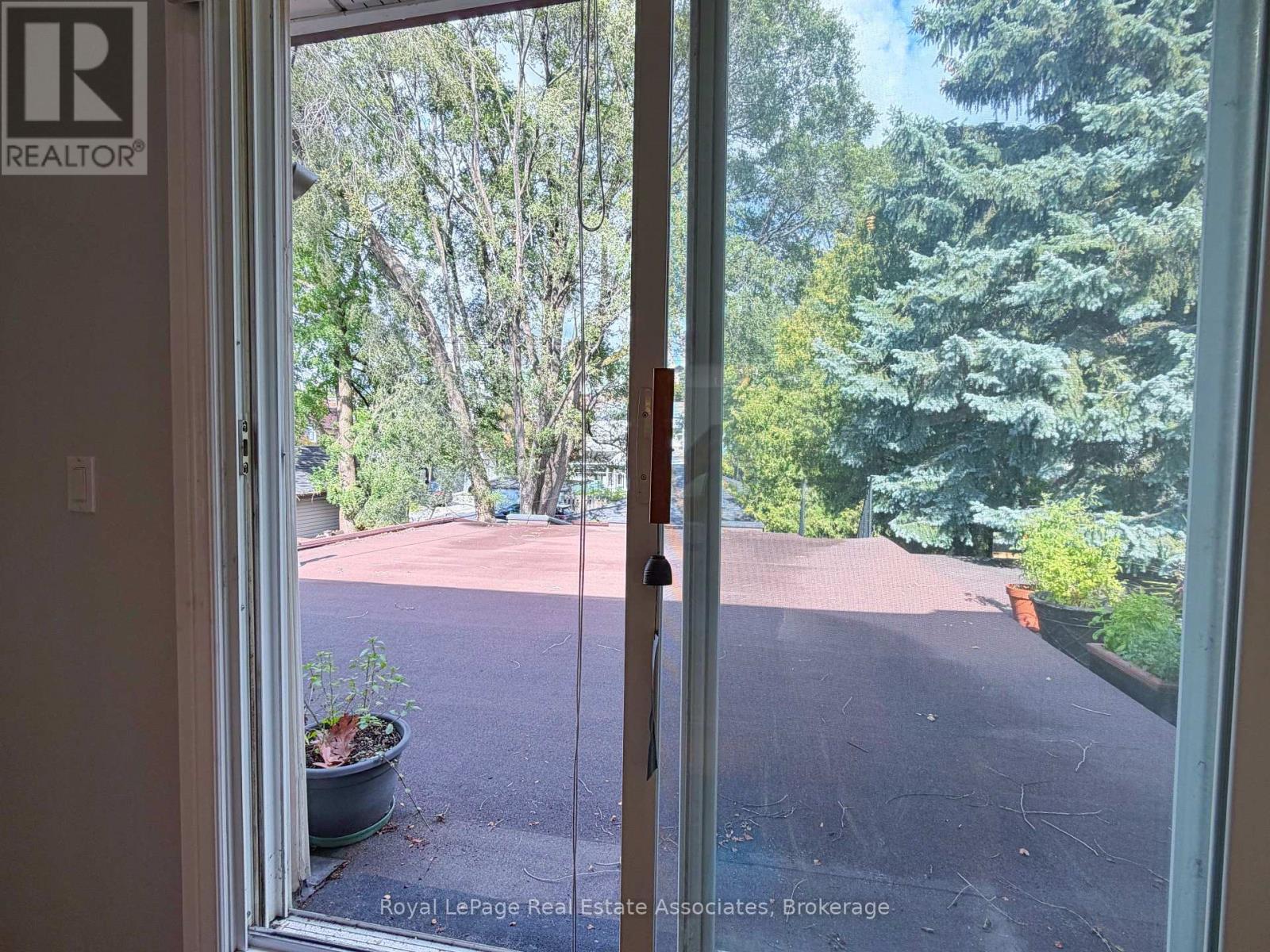 157 Glenmore Road, Toronto, Ontario  M4L 3M2 - Photo 16 - E13737576