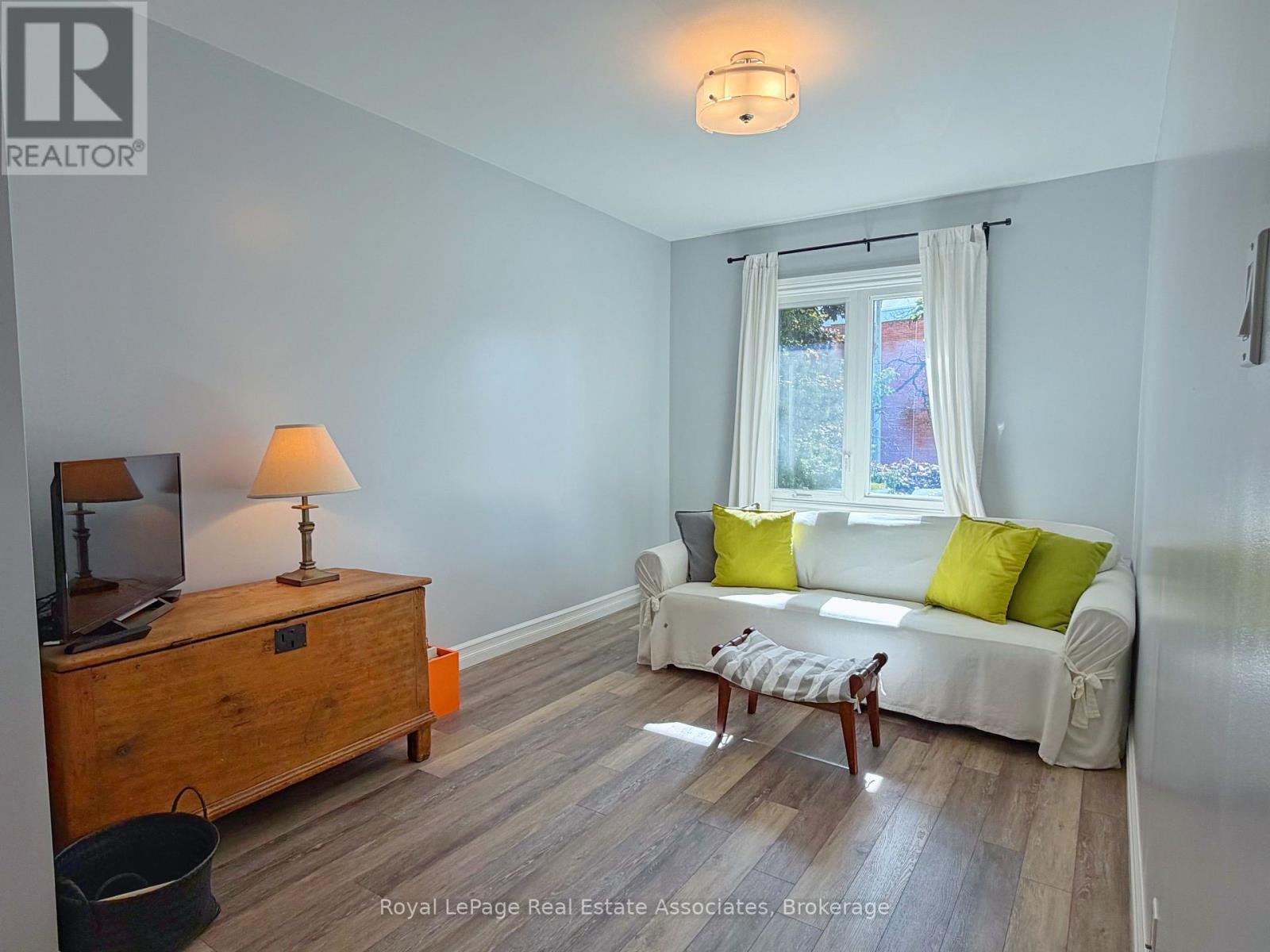 157 Glenmore Road, Toronto, Ontario  M4L 3M2 - Photo 3 - E13737576