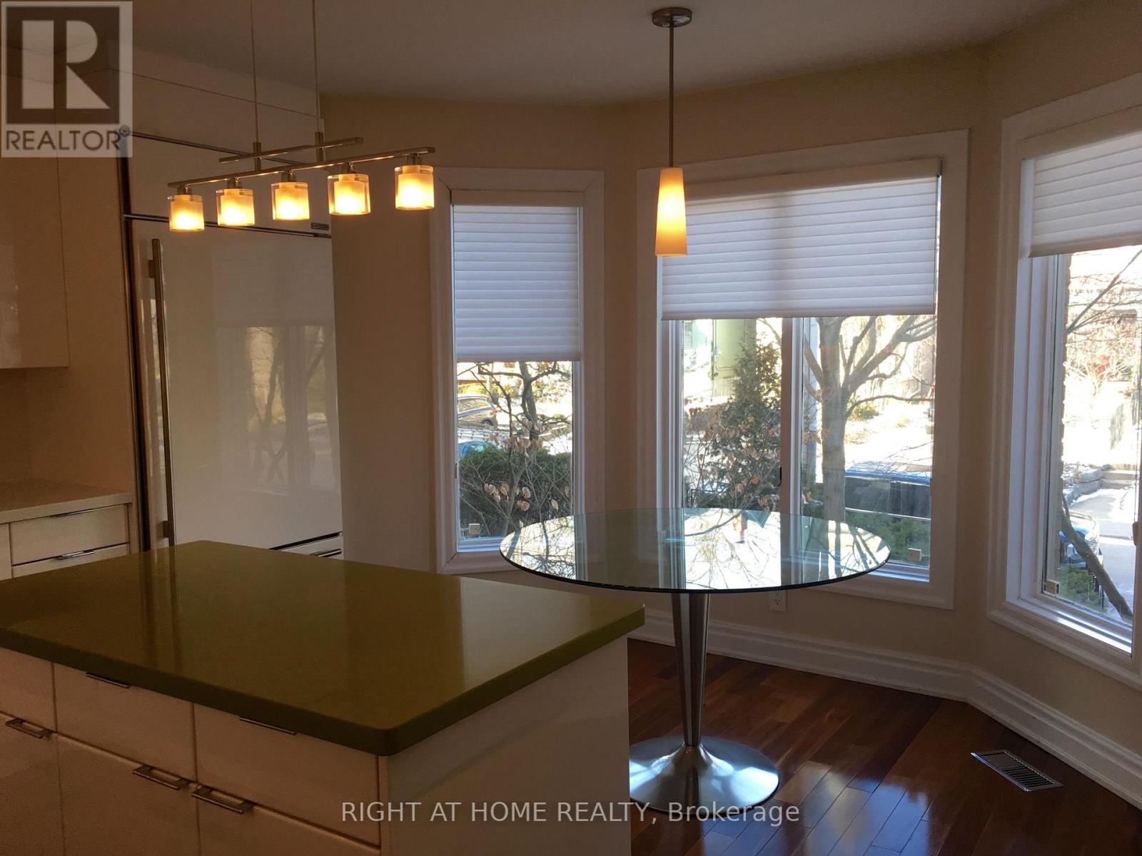 63 Walker Avenue, Toronto, Ontario  M4V 1G3 - Photo 10 - C13737568