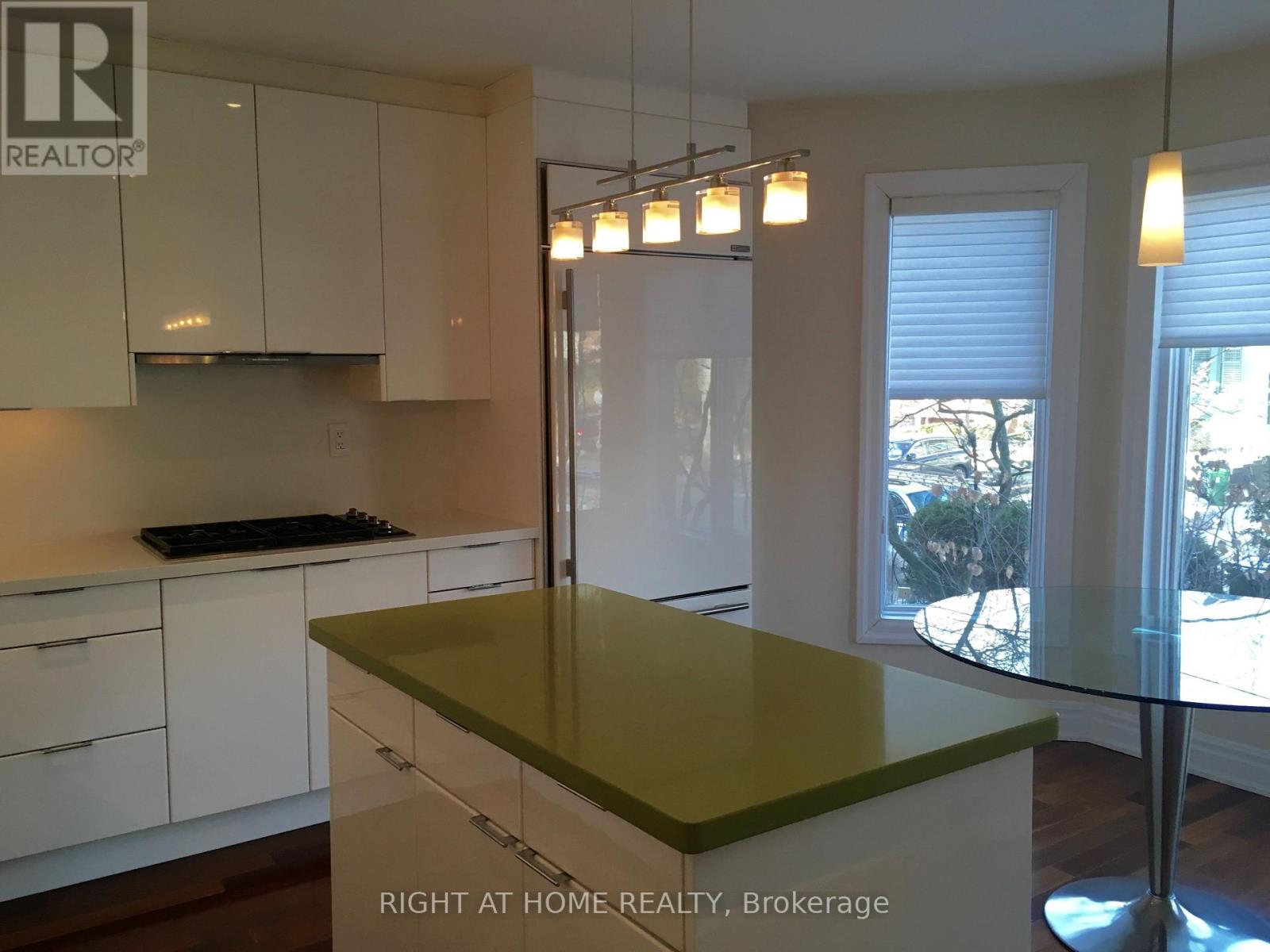 63 Walker Avenue, Toronto, Ontario  M4V 1G3 - Photo 11 - C13737568