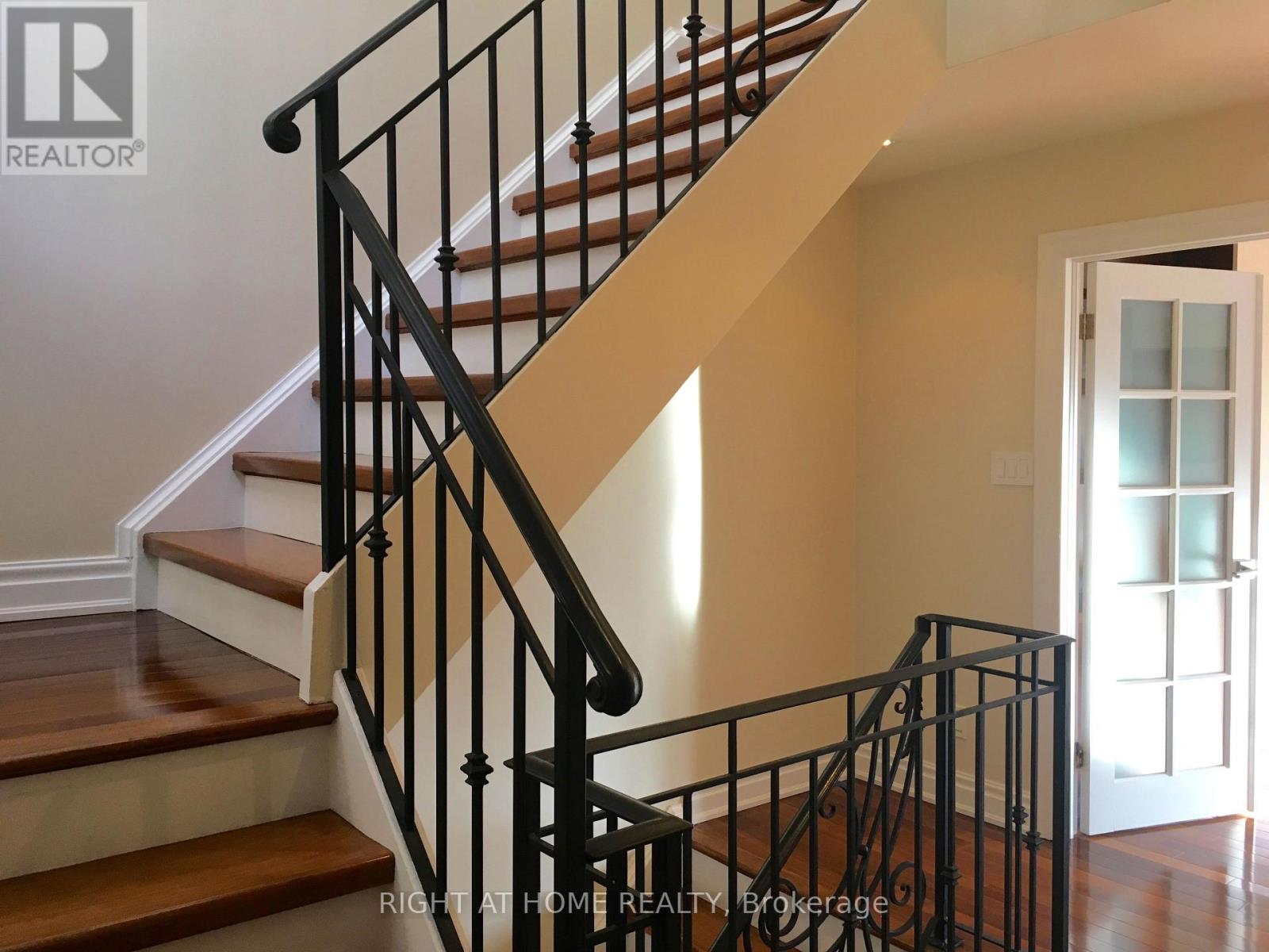 63 Walker Avenue, Toronto, Ontario  M4V 1G3 - Photo 15 - C13737568