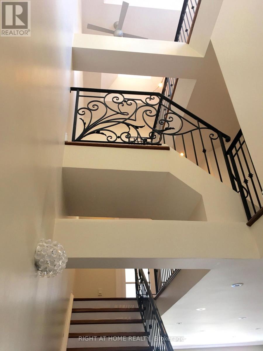 63 Walker Avenue, Toronto, Ontario  M4V 1G3 - Photo 2 - C13737568