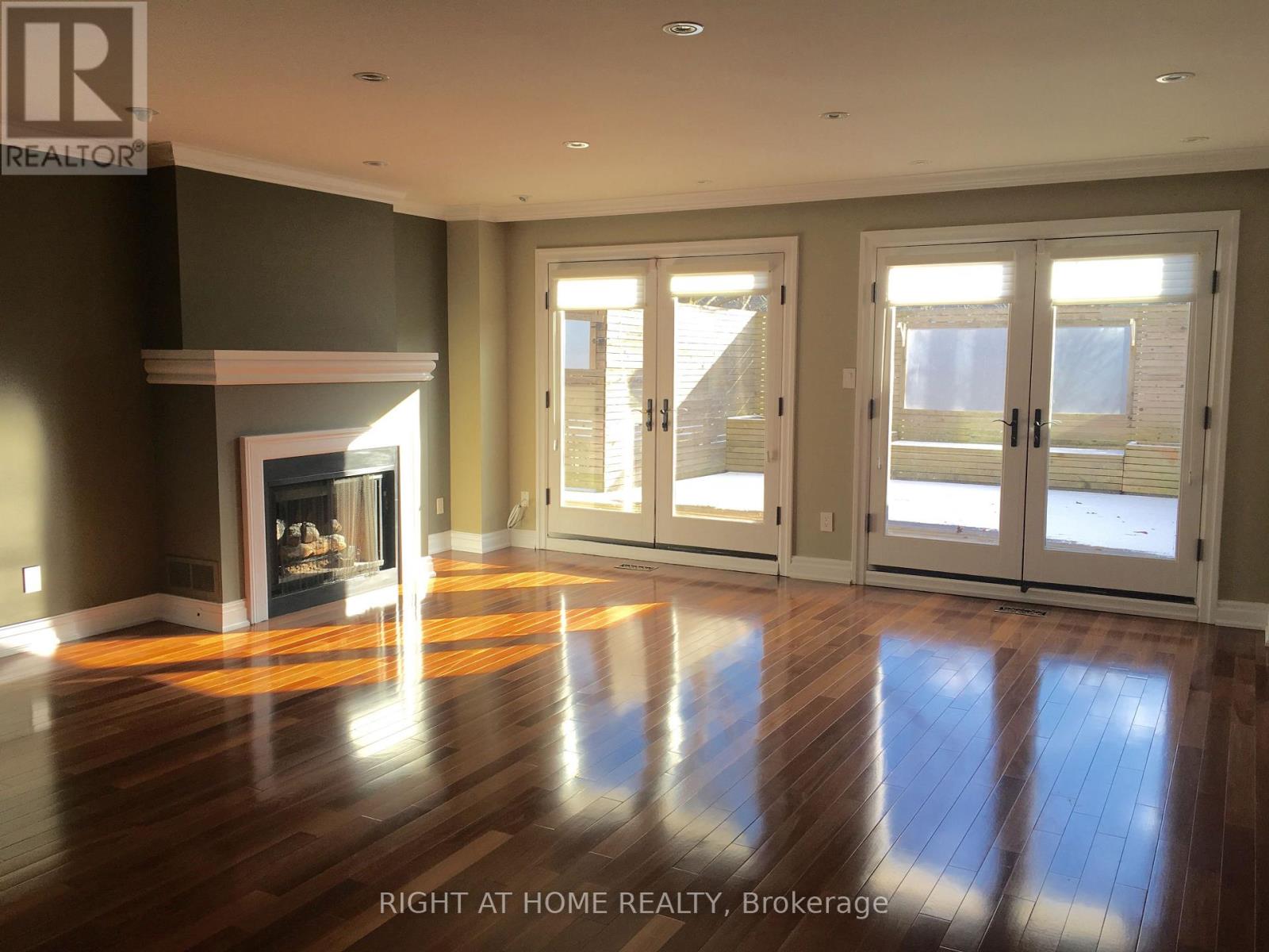 63 Walker Avenue, Toronto, Ontario  M4V 1G3 - Photo 4 - C13737568