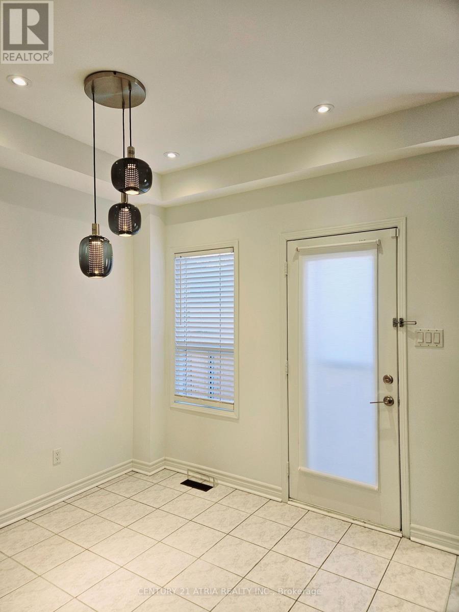 266 John West Way, Aurora, Ontario  L4G 7J3 - Photo 6 - N13737510