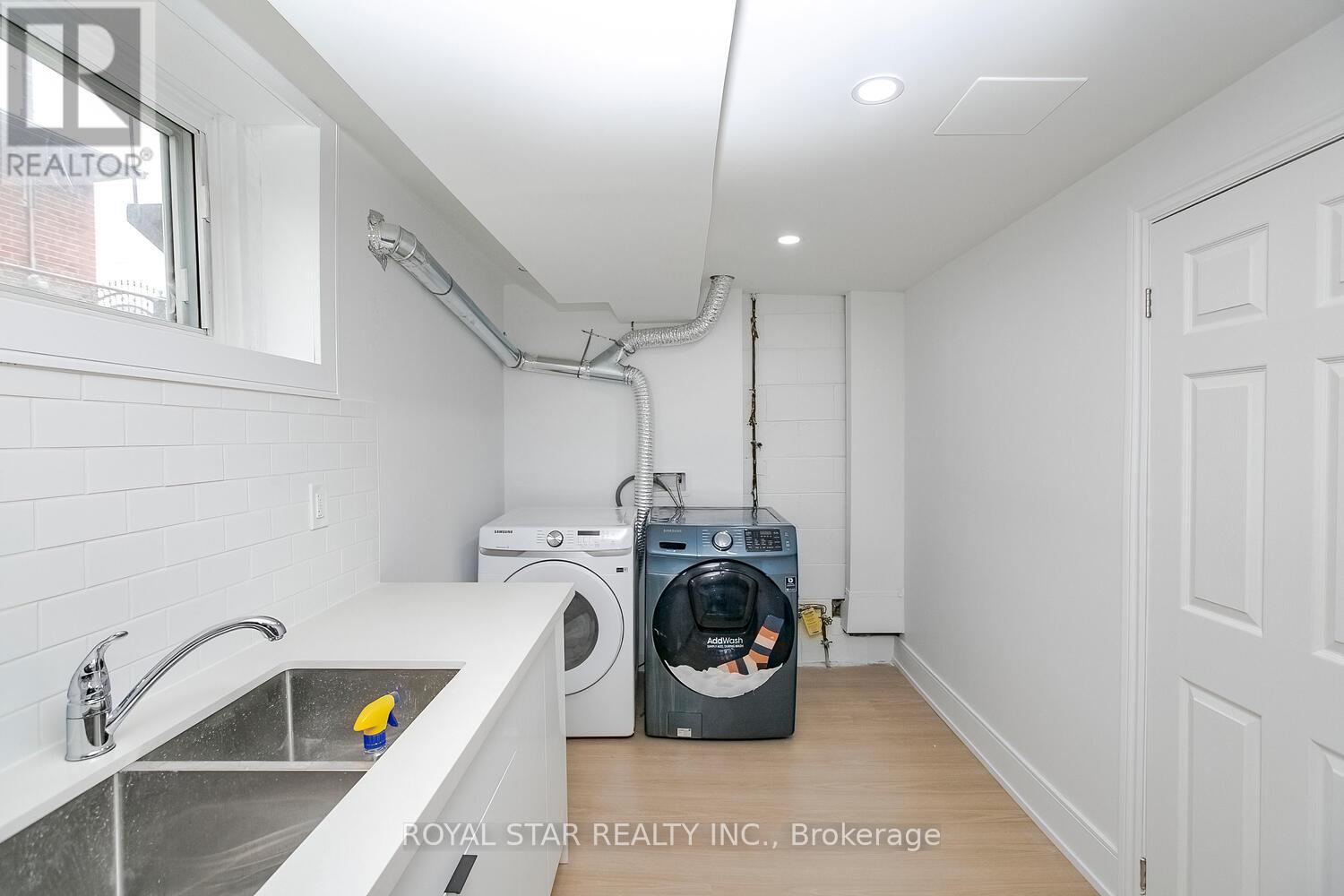 Upper - 114 Wincott Drive, Toronto, Ontario  M9P 2P6 - Photo 6 - W13737616