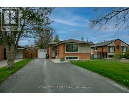 UPPER - 114 WINCOTT DRIVE, Toronto, Ontario