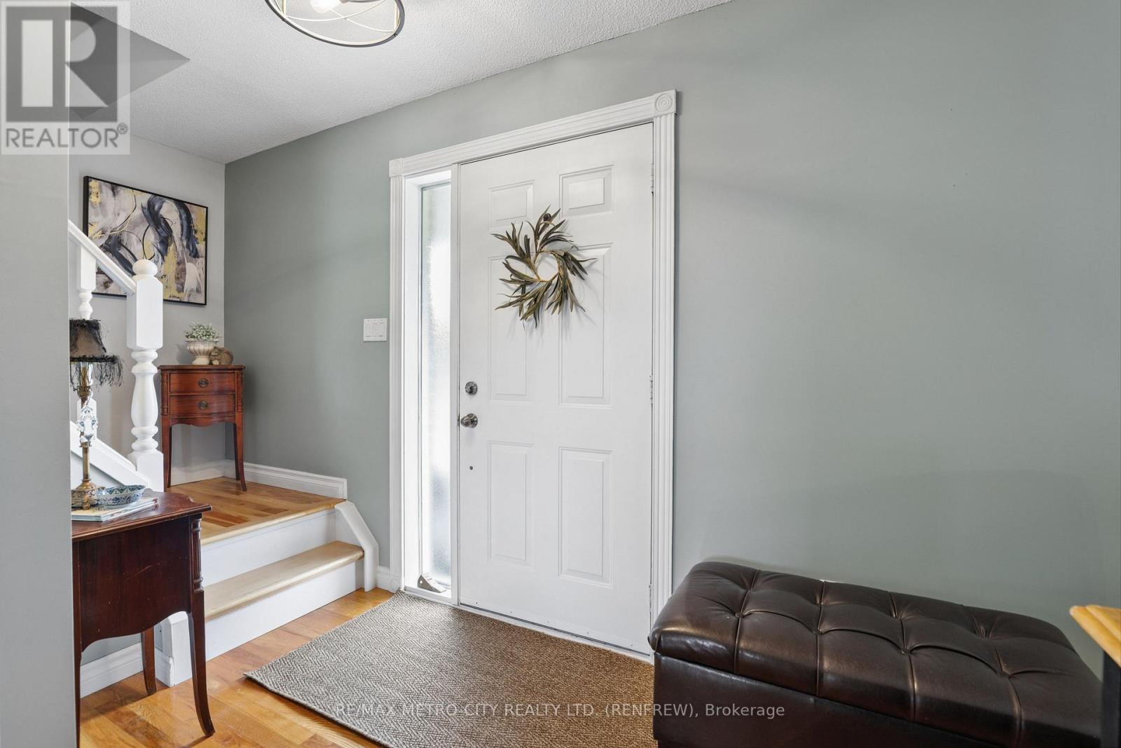 876 Hillsview Street, Renfrew, Ontario  K7V 4H8 - Photo 6 - X13735096