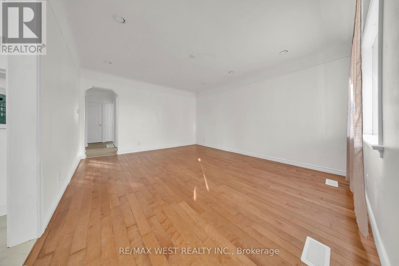 28 Donley Street, Kitchener, Ontario  N2M 3P1 - Photo 6 - X13737416