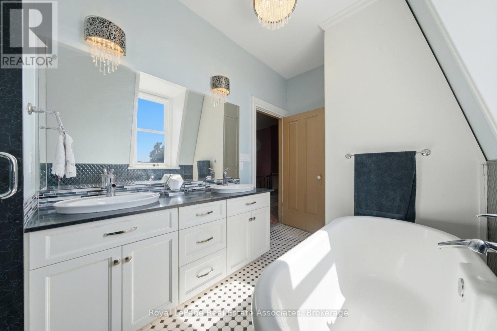 398 Canboro Road, Pelham, Ontario  L0S 1M0 - Photo 30 - X13737488