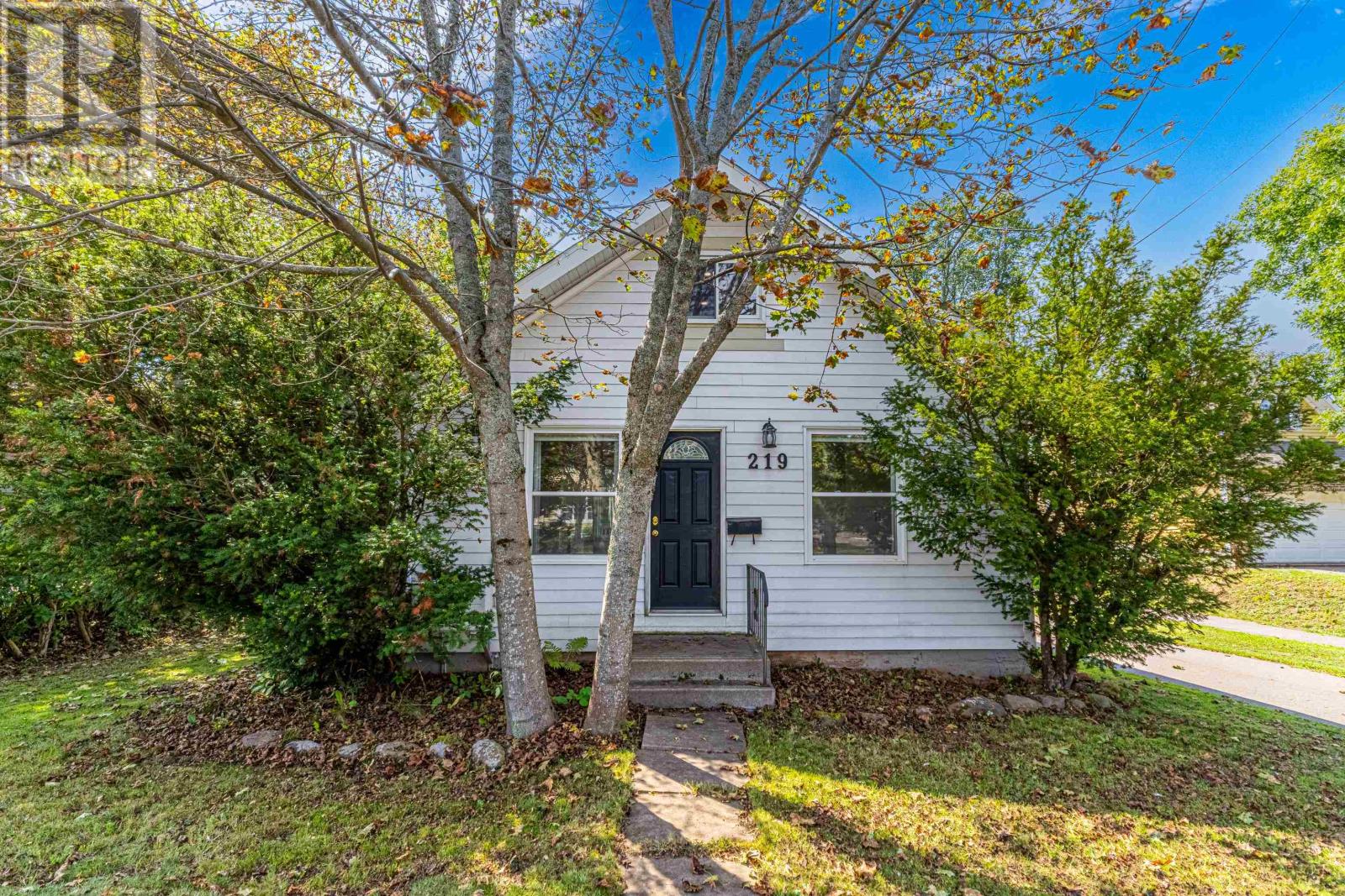 219 North River Road, Charlottetown, Prince Edward Island  C1A 3L5 - Photo 2 - 202622228