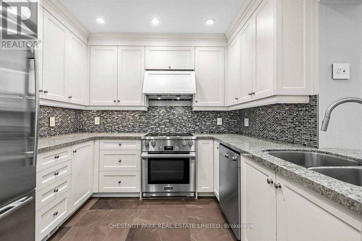 101 Garfield Avenue, Toronto, Ontario  M4T 1G2 - Photo 5 - C13735646