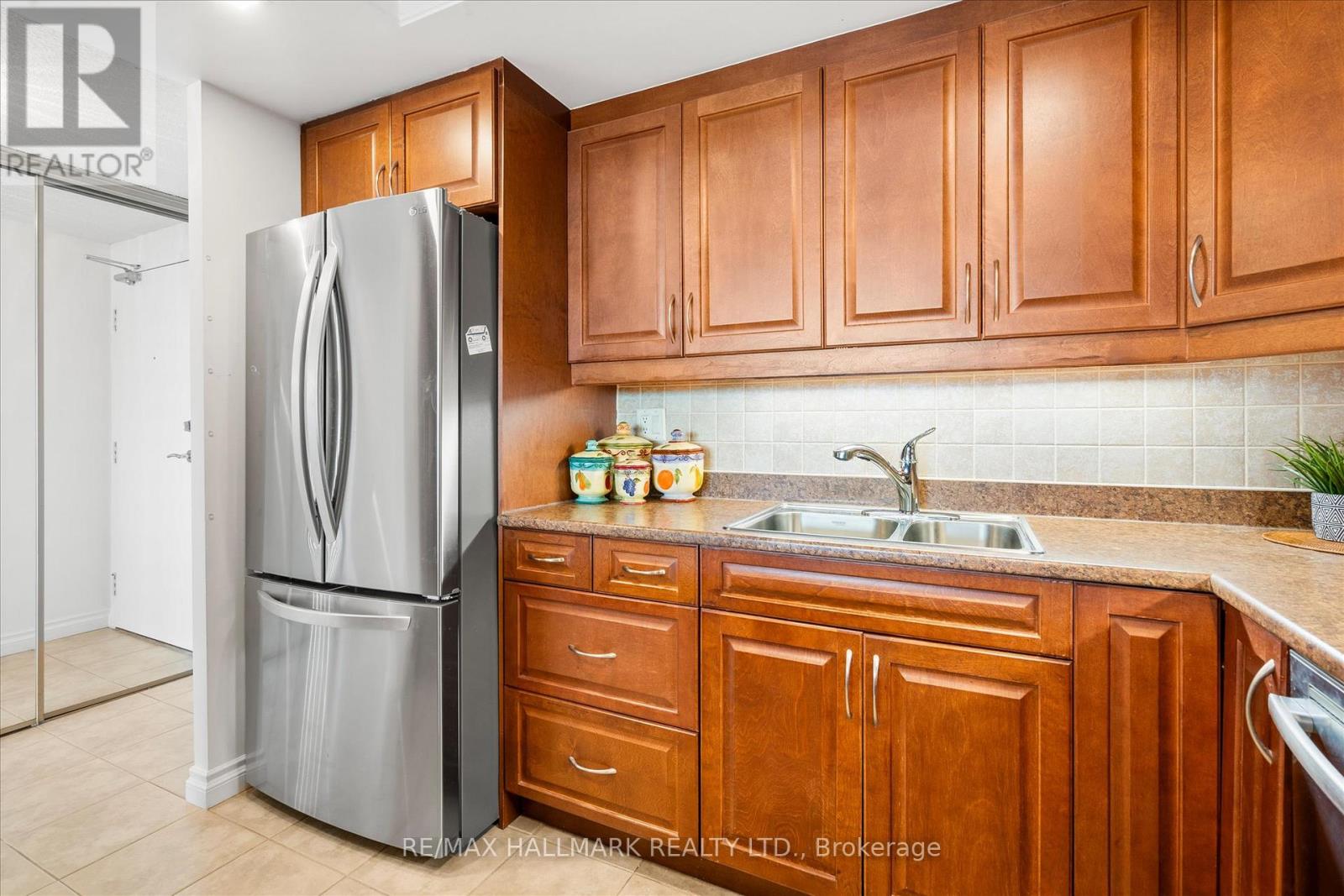 902 - 20 Dean Park Road, Toronto, Ontario  M1B 3G9 - Photo 9 - E13735600