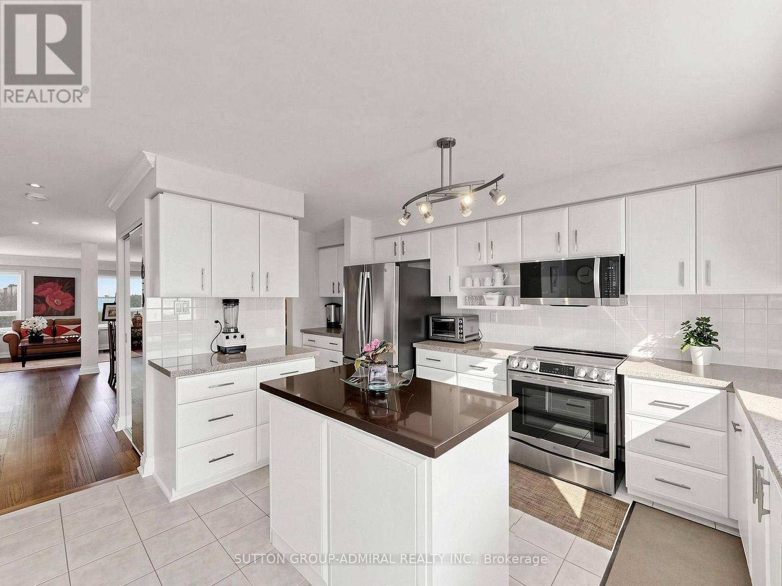 105 - 105 Leah Crescent, Vaughan, Ontario  L4J 8C4 - Photo 10 - N13737332