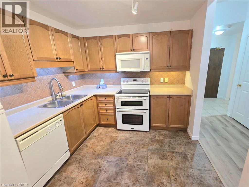 1000 Creekside Drive Unit# 102, Dundas, Ontario  L9H 7S6 - Photo 18 - 40859026