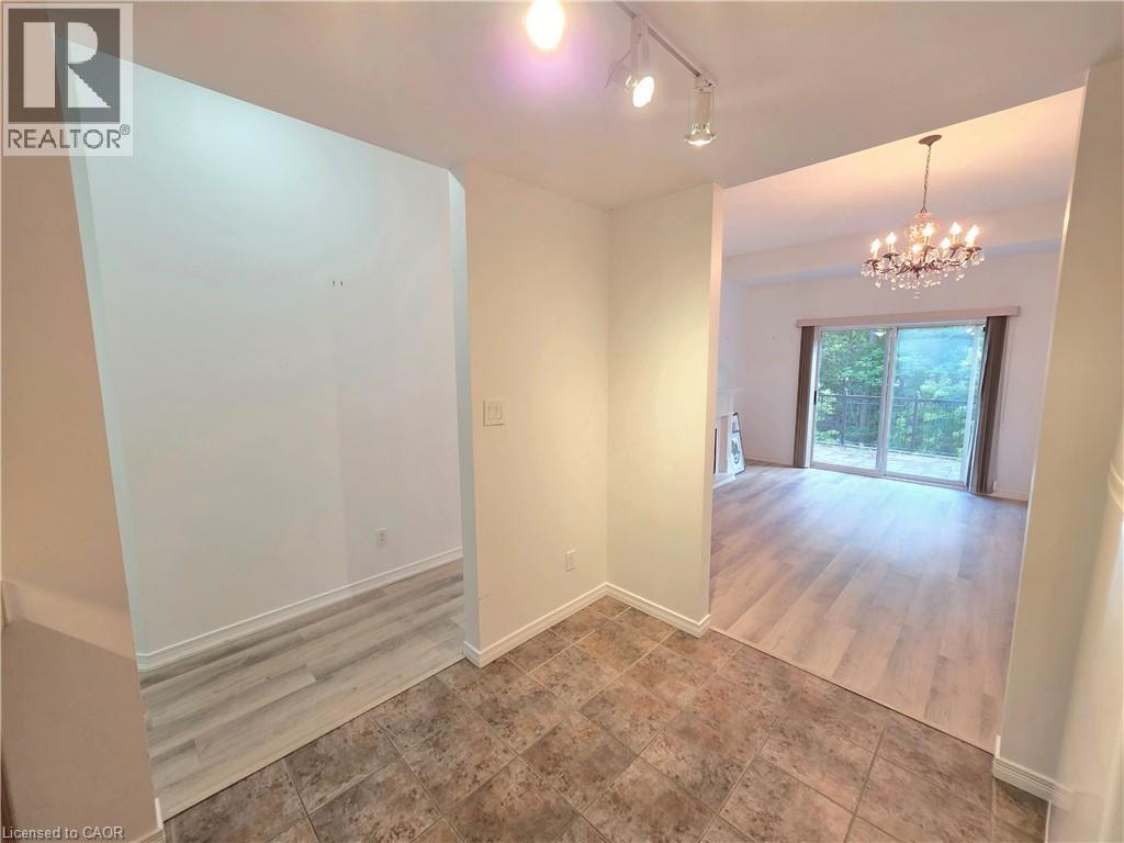 1000 Creekside Drive Unit# 102, Dundas, Ontario  L9H 7S6 - Photo 19 - 40859026