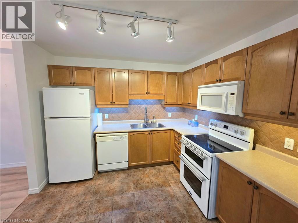 1000 Creekside Drive Unit# 102, Dundas, Ontario  L9H 7S6 - Photo 17 - 40859026